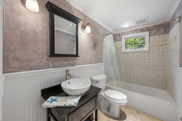 31 Chase Rd, Sandwich, MA 02537