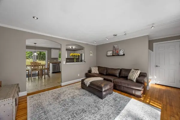 31 Chase Rd, Sandwich, MA 02537