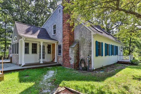 2 Sharon Lane, Forestdale, MA 02644
