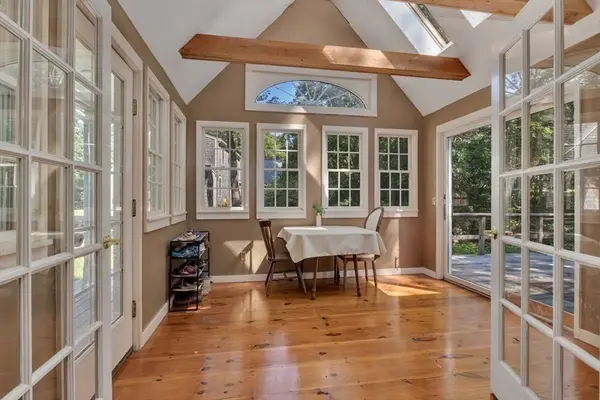 2 Sharon Ln, Sandwich, MA 02644