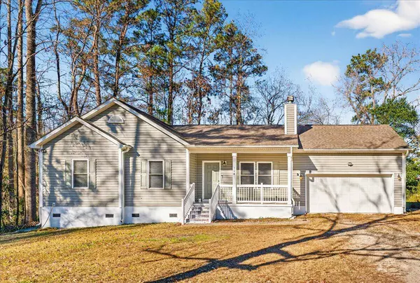 124 Lodestone Ct, Moncks Corner, SC 29461