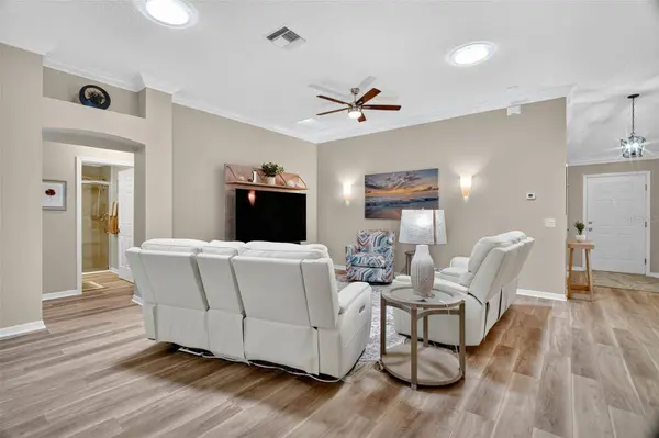 1686 KENSINGTON PL, The Villages, FL 32162