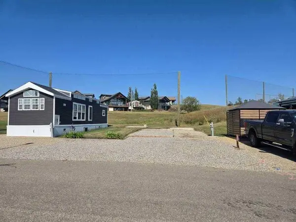 25054 South Pine Lake RD #6092, Rural Red Deer County, AB T0M 1R0