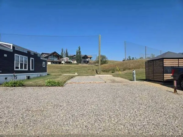 25054 South Pine Lake RD #6092, Rural Red Deer County, AB T0M 1R0