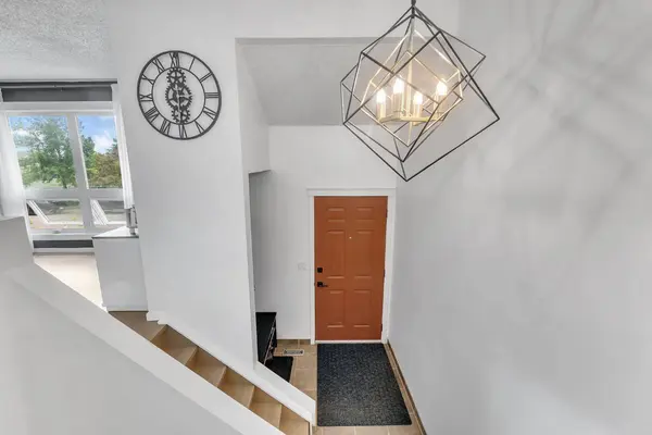 74 Eldorado RD SE, Airdrie, AB T4B 1C1