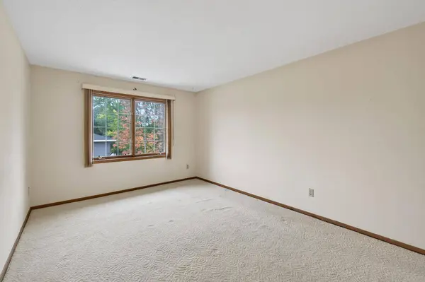 2023 Parkside DR, Saint Paul, MN 55119