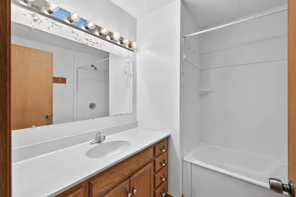 2023 Parkside DR, Saint Paul, MN 55119