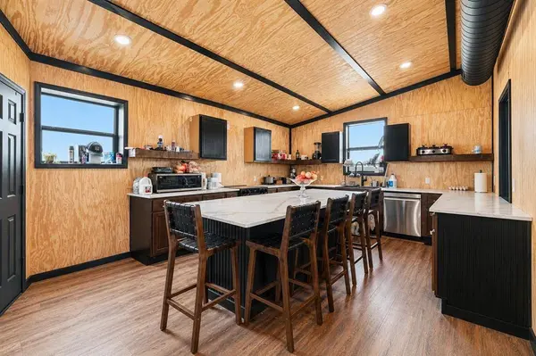 1701 County Road 466, Elgin, TX 78621