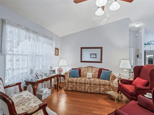 1002 GOLDEN GROVE DR, The Villages, FL 32162
