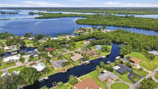 261 ALAMEDA AVE, Fort Myers, FL 33905