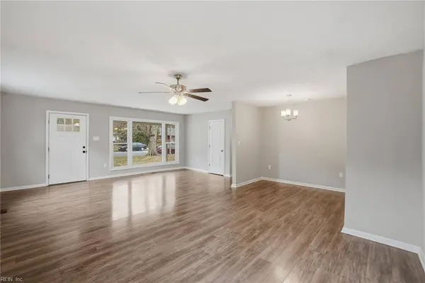 15 Gayle ST, Hampton, VA 23669