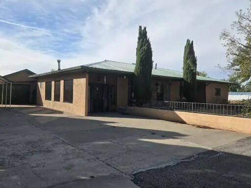 411 N Rubennie PL NW, Albuquerque, NM 87114