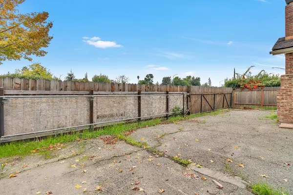 3549 Rosemont DR, Sacramento, CA 95826