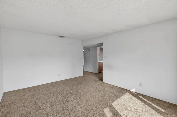 49 Waterglen CIR, Sacramento, CA 95826