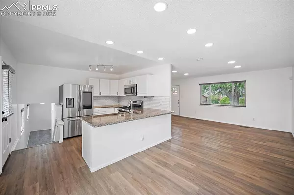 1333 Holmes DR, Colorado Springs, CO 80909