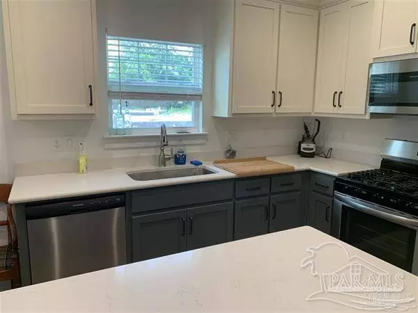 5415 Arrowhead Rd, Pensacola, FL 32507