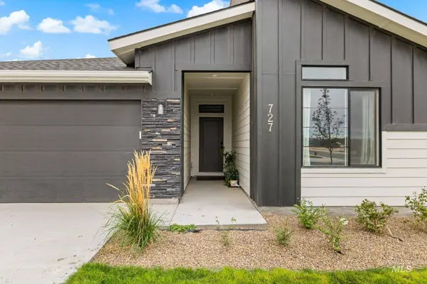 727 Morrow St, Mountain Home, ID 83647