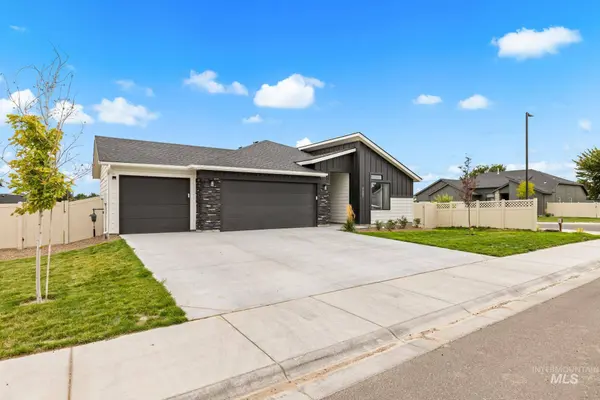 727 Morrow St, Mountain Home, ID 83647