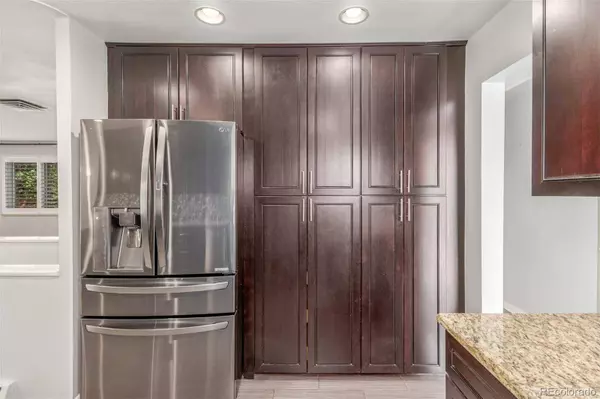 1575 S Monaco Pkwy, Denver, CO 80224