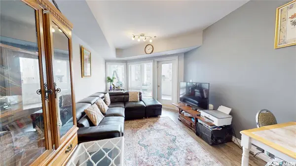 412 Willowgrove SQUARE #214, Saskatoon, SK S7W 0T2