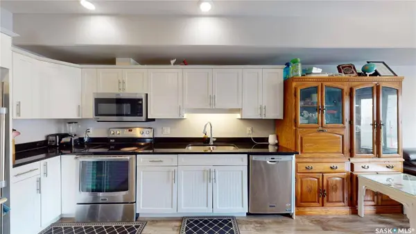 412 Willowgrove SQUARE #214, Saskatoon, SK S7W 0T2