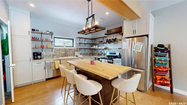 475 L AVENUE S #4, Saskatoon, SK S7M 5Y6
