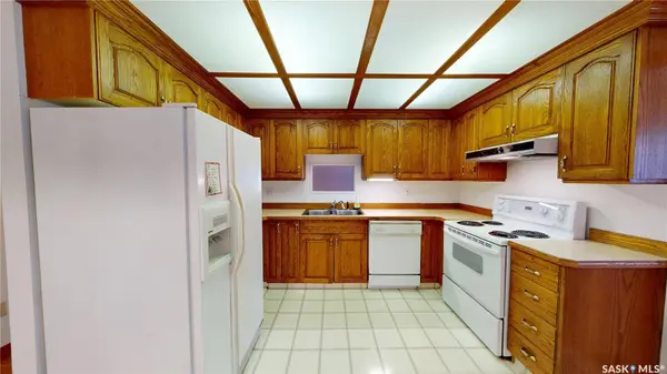 302 Swan LANE, Saskatoon, SK S7J 5B5