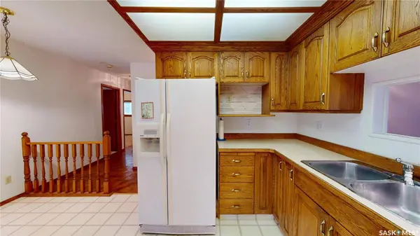 302 Swan LANE, Saskatoon, SK S7J 5B5