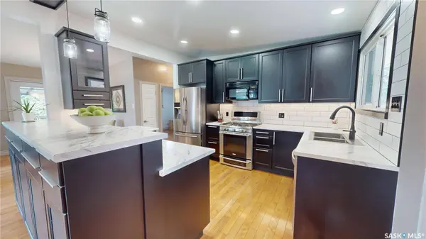 1801 Wilson CRESCENT, Saskatoon, SK S7J 2N8