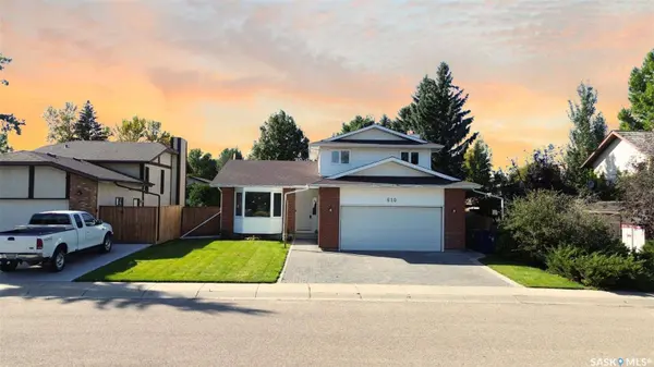 610 Nesslin CRESCENT