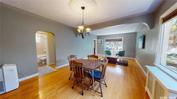 723 9th STREET E, Saskatoon, SK S7H 0M6