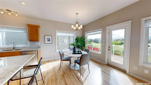 242 Whalley CRESCENT, Saskatoon, SK S7T 0N9