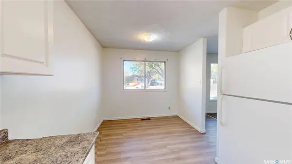 4 Carleton DRIVE, Saskatoon, SK S7H 3N6