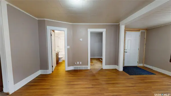 512 J AVENUE S, Saskatoon, SK S7M 2A8