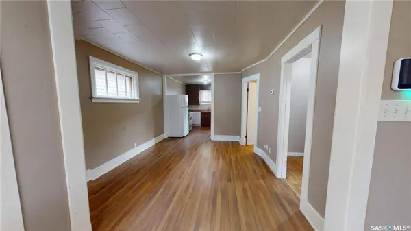 512 J AVENUE S, Saskatoon, SK S7M 2A8