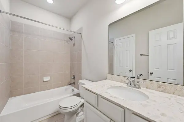2994 Vintage Park LN, Pearland, TX 77584