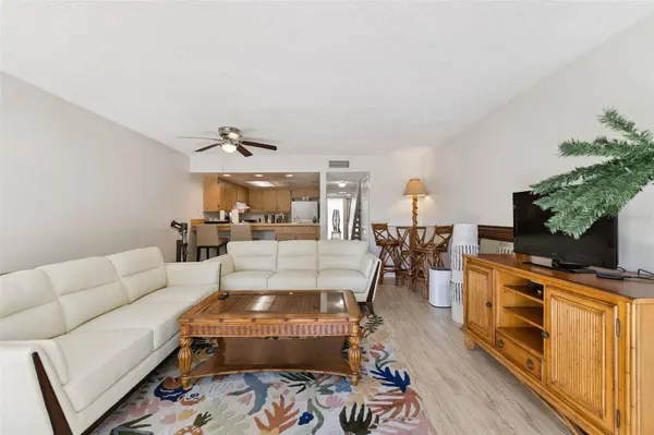 201 CLUB HOUSE BLVD #201, New Smyrna Beach, FL 32168