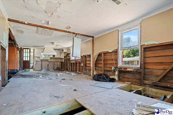 315 Wilmont St, Lake City, SC 29560