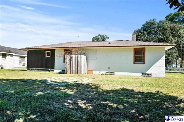 310 Elm St, Lake City, SC 29560