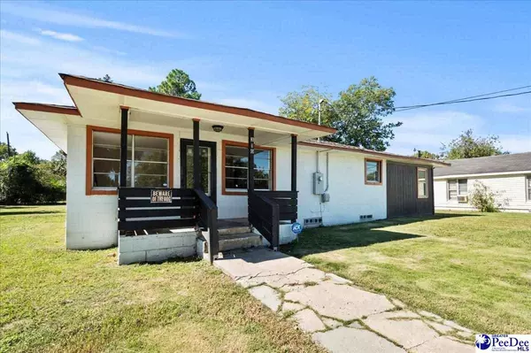 310 Elm St, Lake City, SC 29560