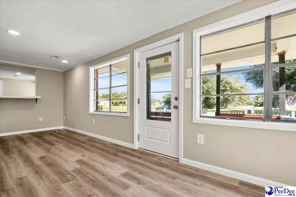 310 Elm St, Lake City, SC 29560