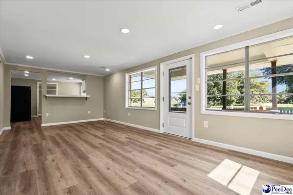 310 Elm St, Lake City, SC 29560