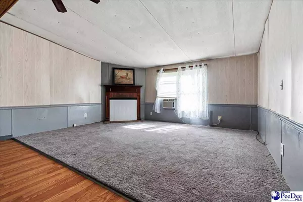 3016 Ridgecrest Rd, Wallace, SC 29596