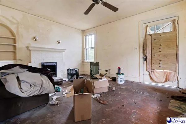 300 W Bryd St, Timmonsville, SC 29161