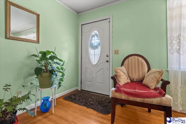 314 Hopkins St, Manning, SC 29102