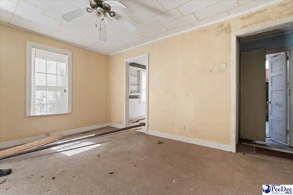 307 Madison Ave, Kingstree, SC 29556