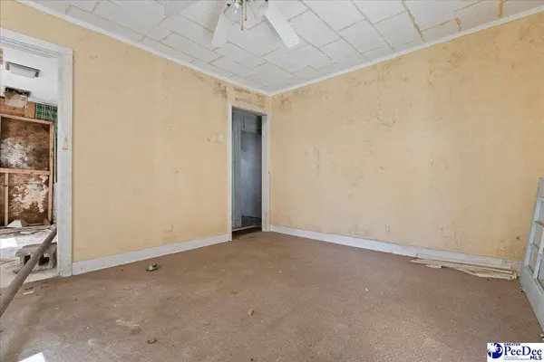 307 Madison Ave, Kingstree, SC 29556