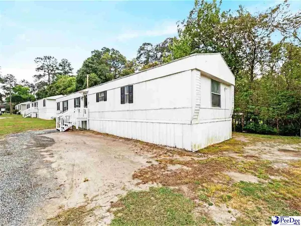 211, 301, 303 Pineland St, Florence, SC 29505