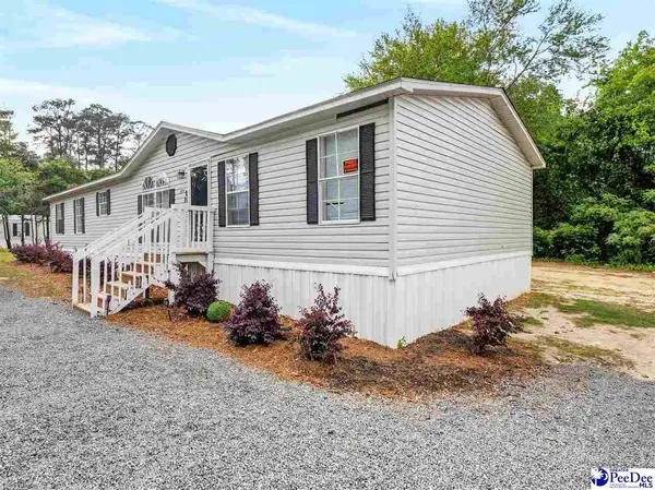 211, 301, 303 Pineland St, Florence, SC 29505