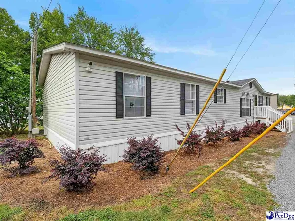 211, 301, 303 Pineland St, Florence, SC 29505